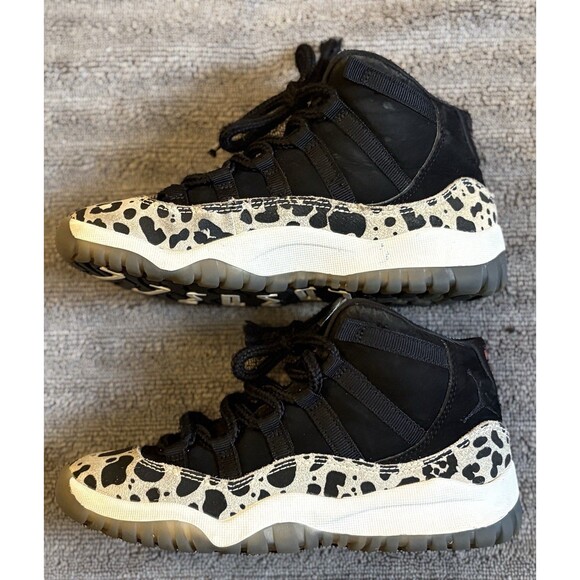 Nike Air Jordan 11 Retro Animal Instinct Black Sail White Kids Sz 1Y DO3857-010 - Picture 2 of 8